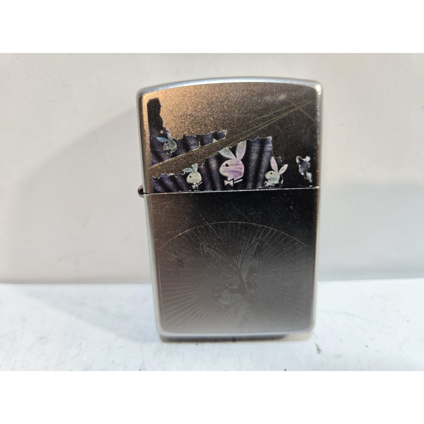Working PLAYBOY BUNNY ENGRAVED ZIPPO Lighter 7213/33