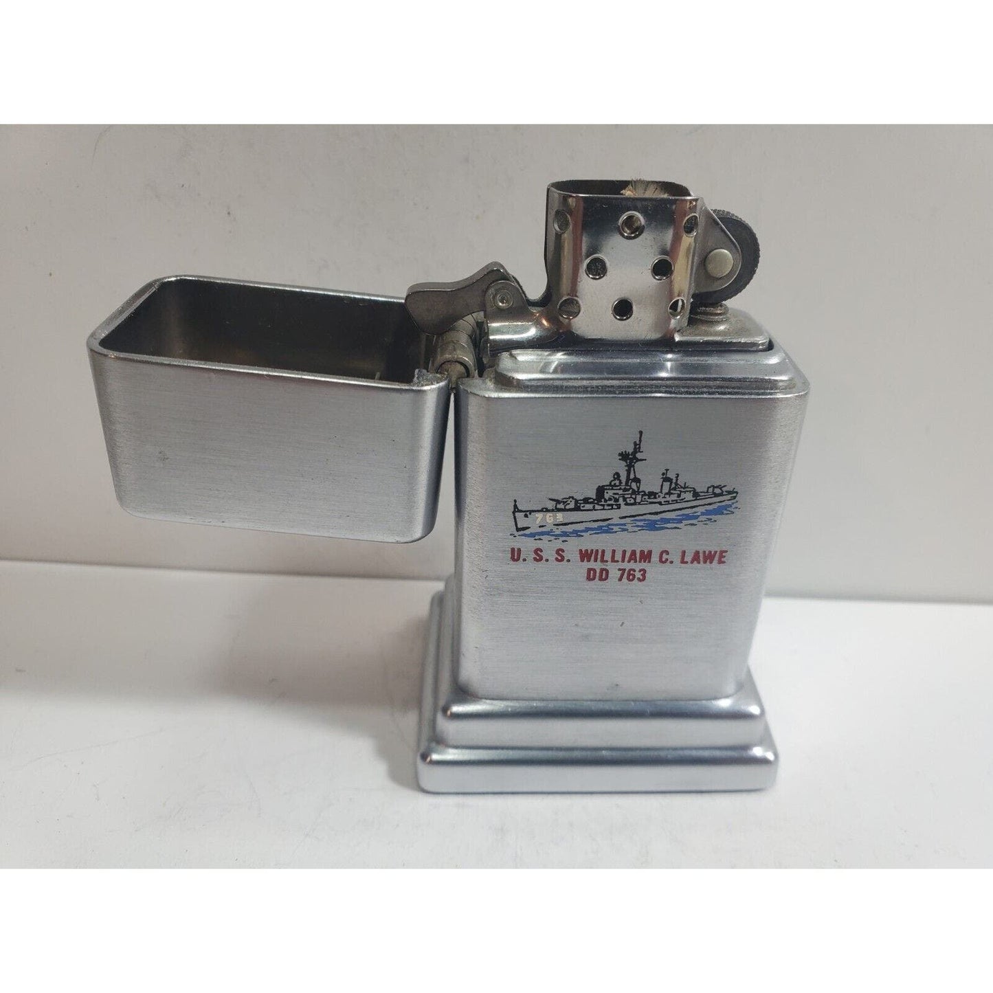 Working Vintage ZIPPO U.S.S. William C. Lawe DD 763 Barkroft 2 Sided 6053/40