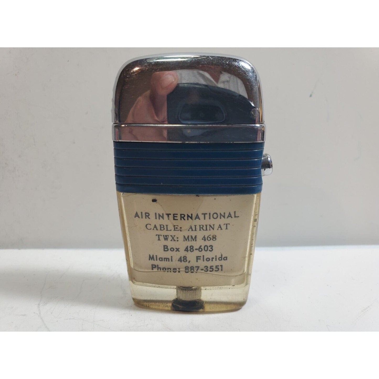 Vintage Working Scripto VU Lighter "Air International" LOGO, Blue 5989/29