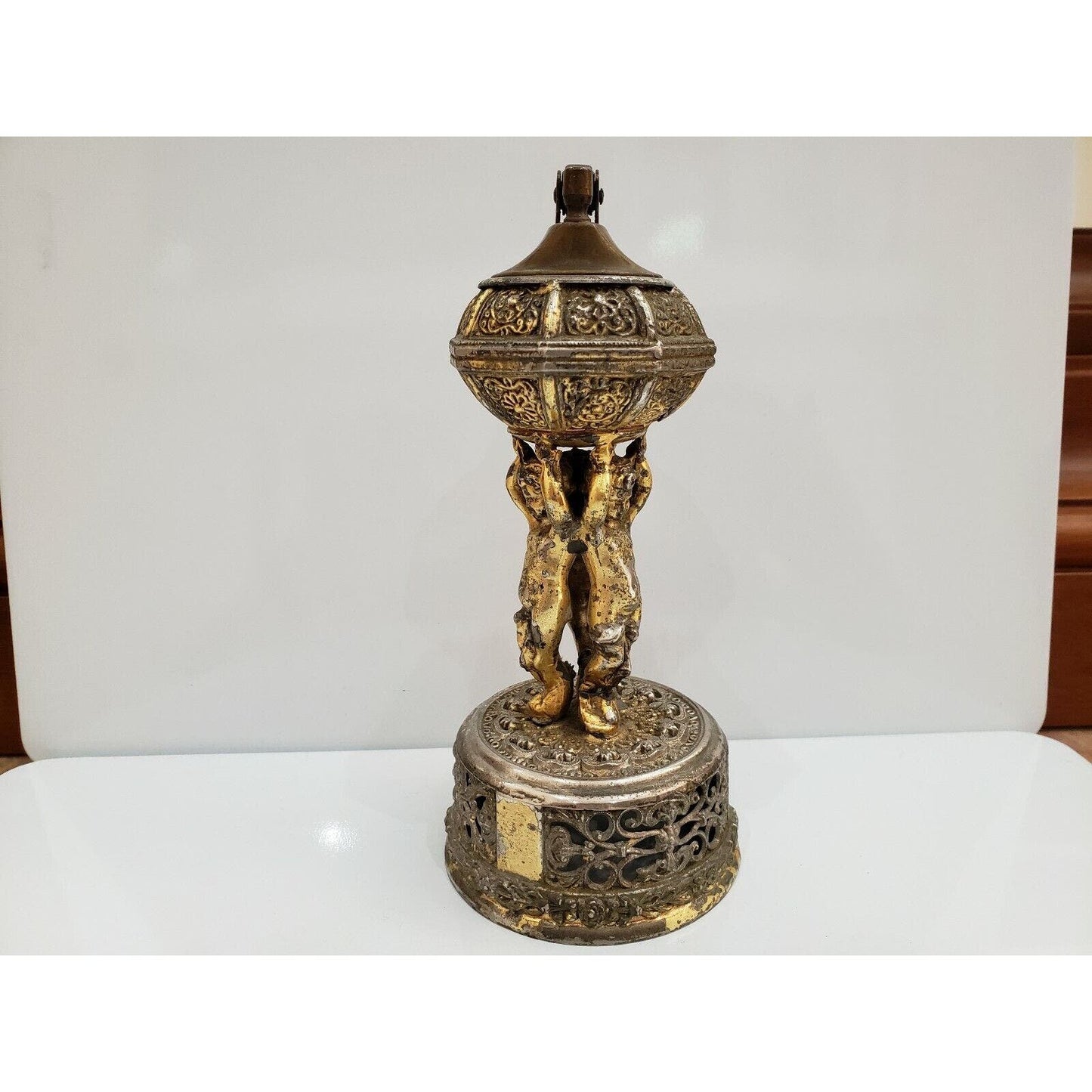 Vintage Working Lighter / 3 Naked Boys holds Urn With Lighter, 7"H 1907.47