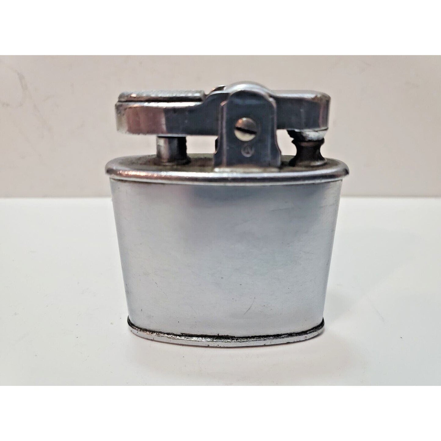 Vintage Working Ronson Standard Silver Tone Lighter 6100/26