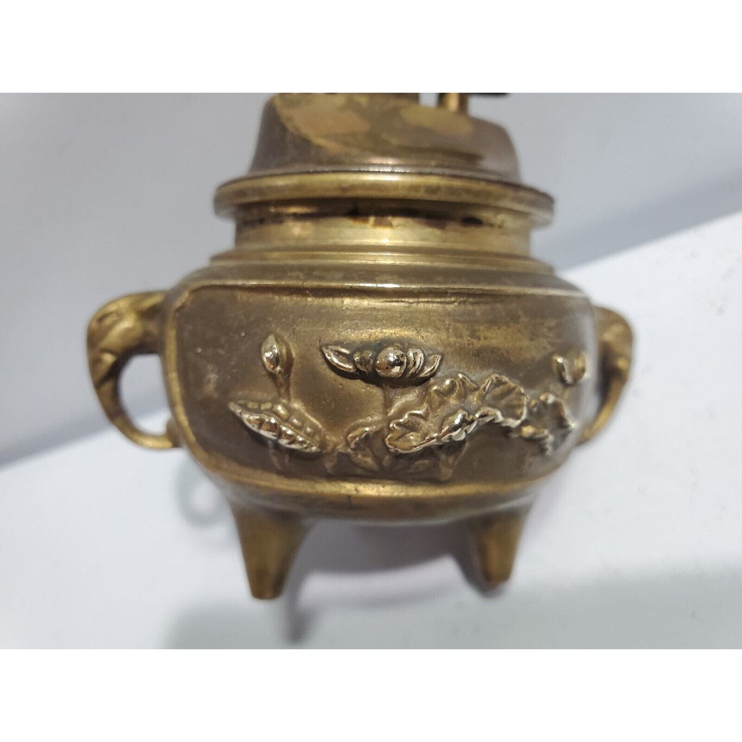 Vintage Working MONK PRAYING Brass Table Lighter / RARE 5361/22