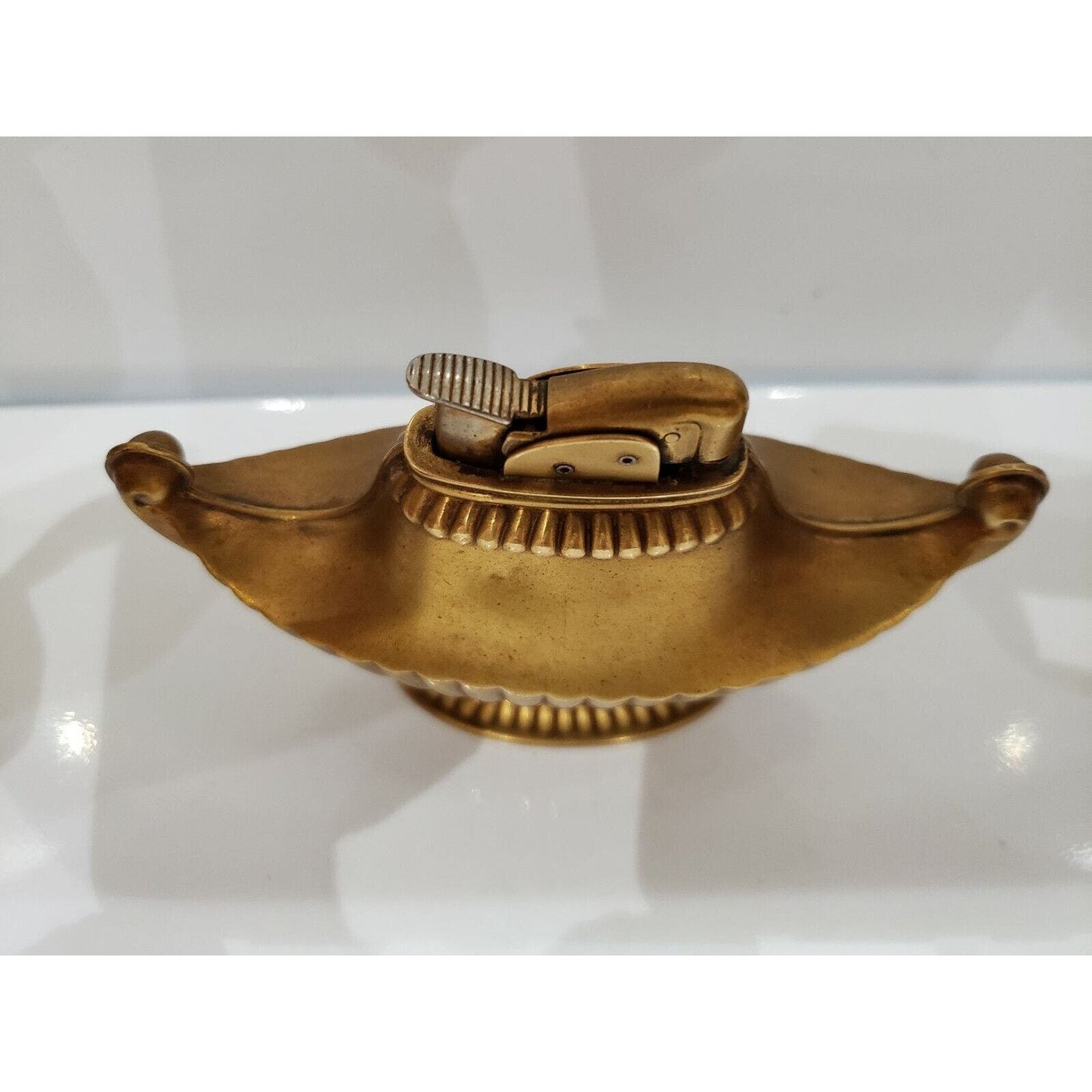 Vintage Working Gold Tone EVANS Genie Alladin Table Lighter / Made in US 300/13