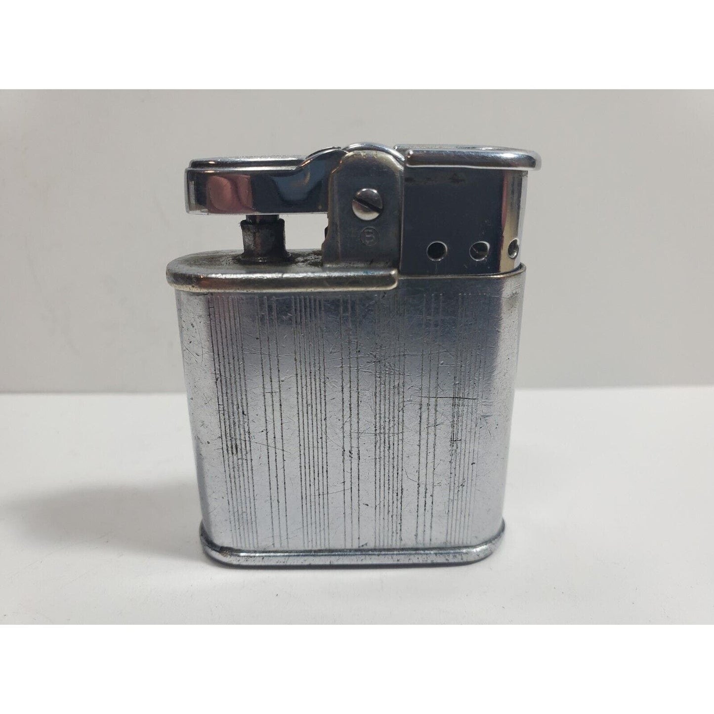 Vintage Working RONSON WHIRLWIND Silver Tone Lighter. 5829/26