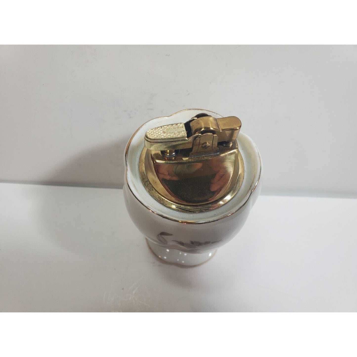 Vintage Working Porcelain Glass Ball Table Unlit Lighter 4" 1769/40