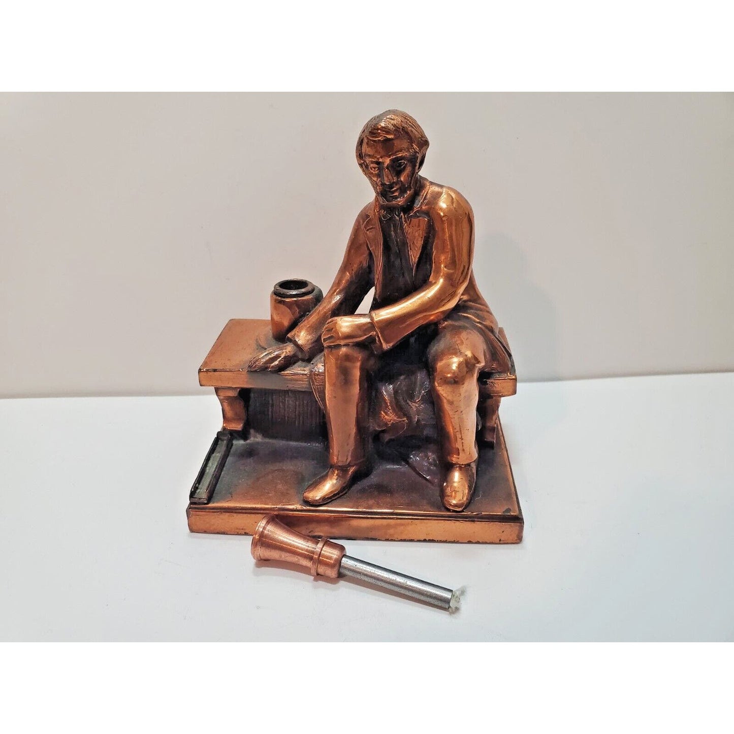 Vintage Ronson Art Metal Works Abraham Lincoln Striker Lighter 6150/13