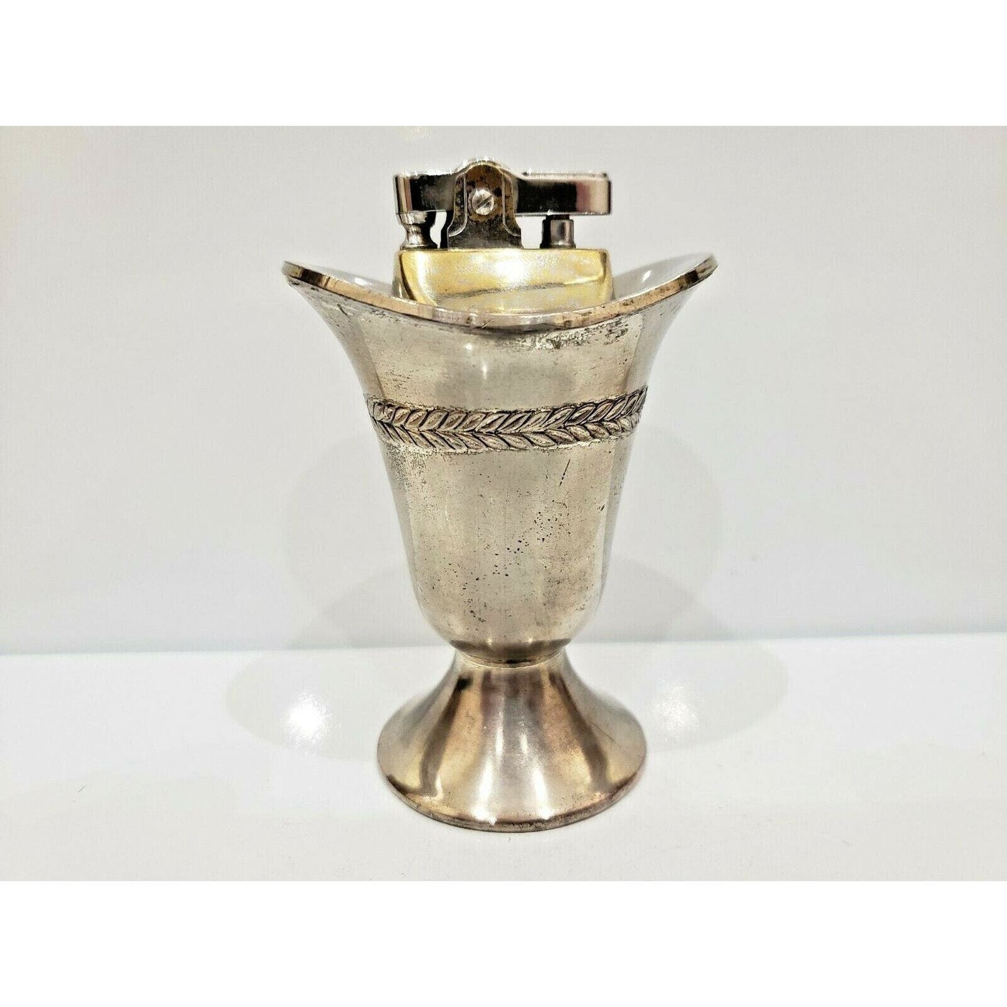 Vintage Working Silver Baroque 4 1/4" Table Lighter 541/23