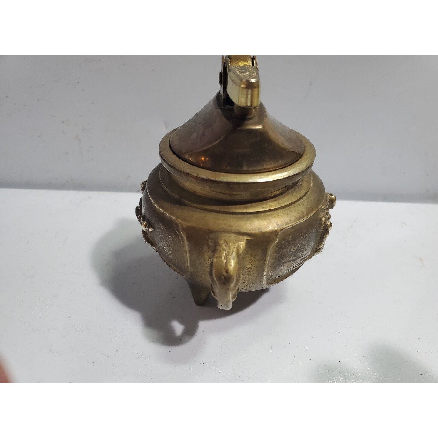 Vintage Working MONK PRAYING Brass Table Lighter / RARE 5361/22