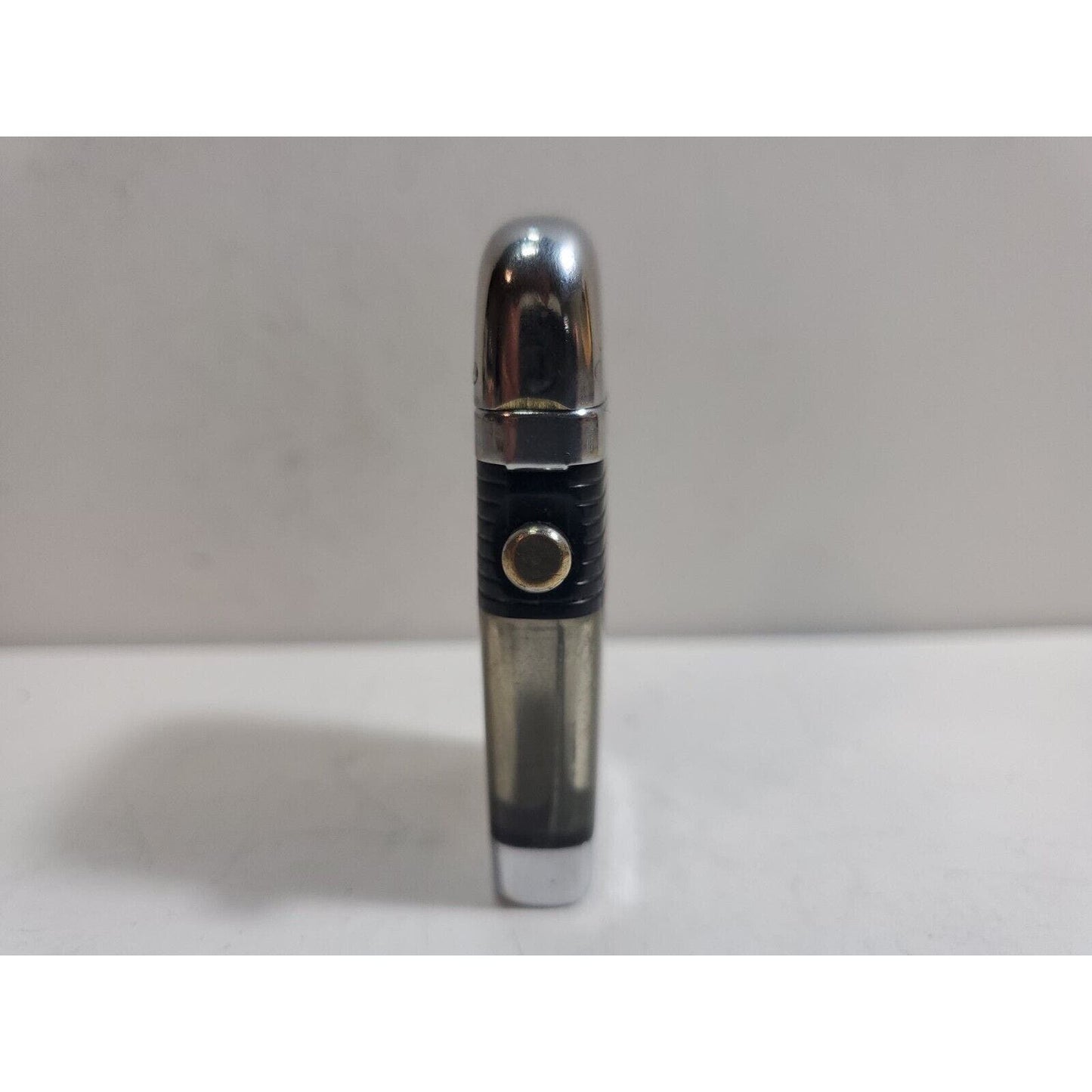 VINTAGE WORKING Scripto VU Lighter Charging Trojan Stallion Horse & Gold Black