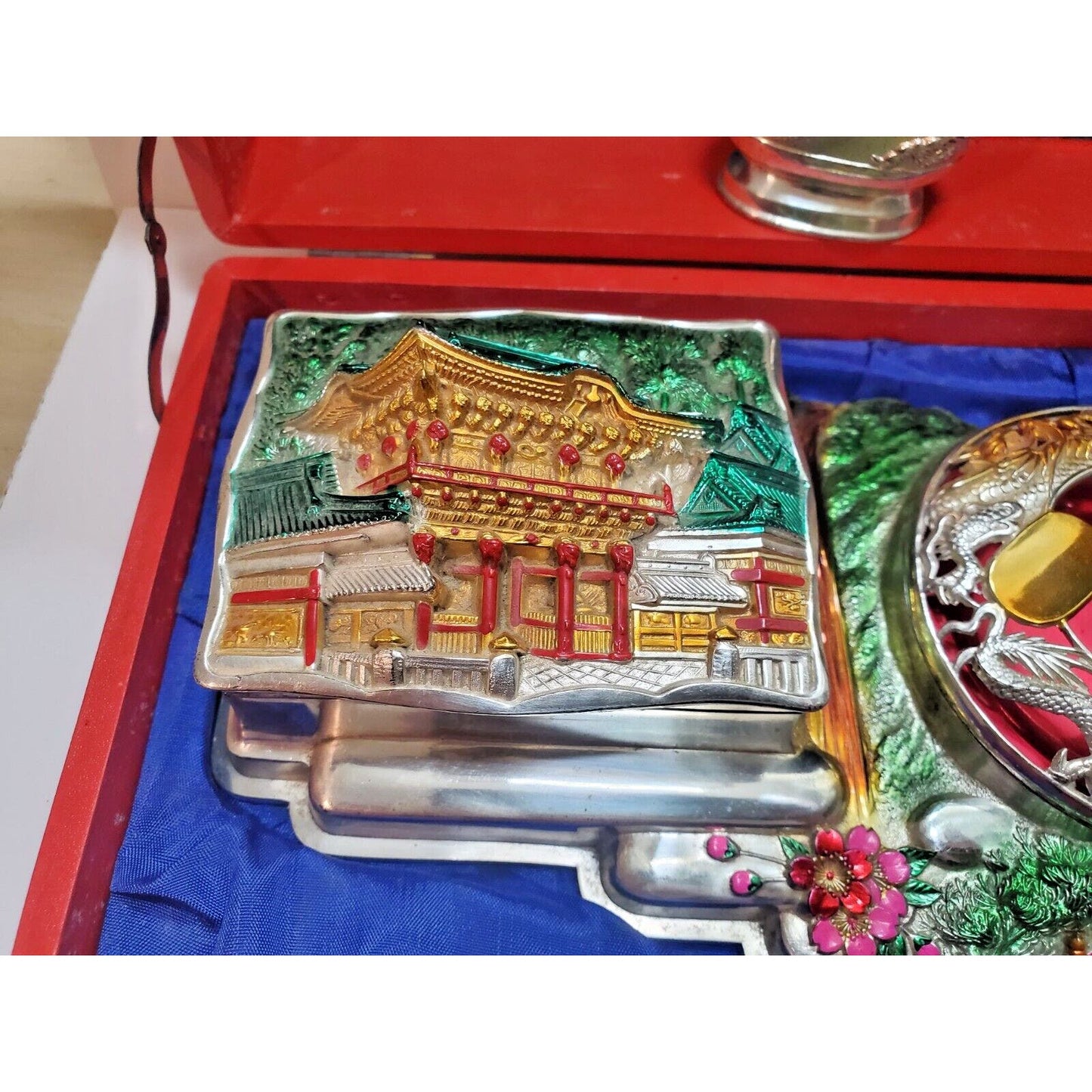 Vintage Japan DRAGON Smoking Set Lighter ,Ashtray and Holder Orig. Box 6294/48