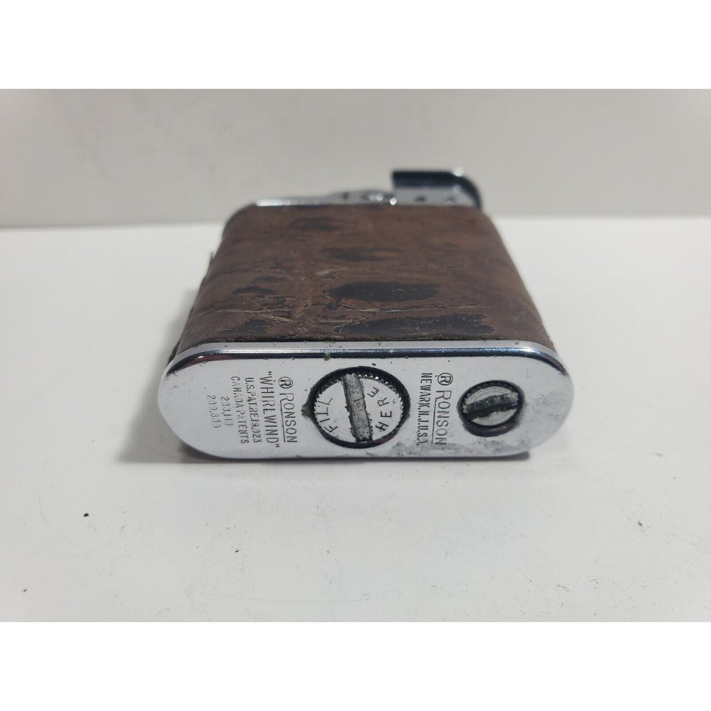 Vintage Working RONSON WHIRLWIND Leather Wrapped, Silver Tone Lighter. 5826/26
