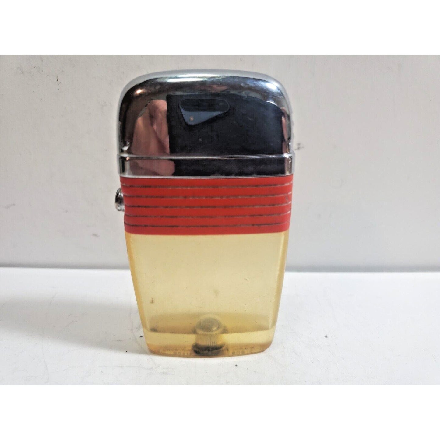 Vintage Working Scripto VU Lighter, Clear No Insert, Red 6058/29