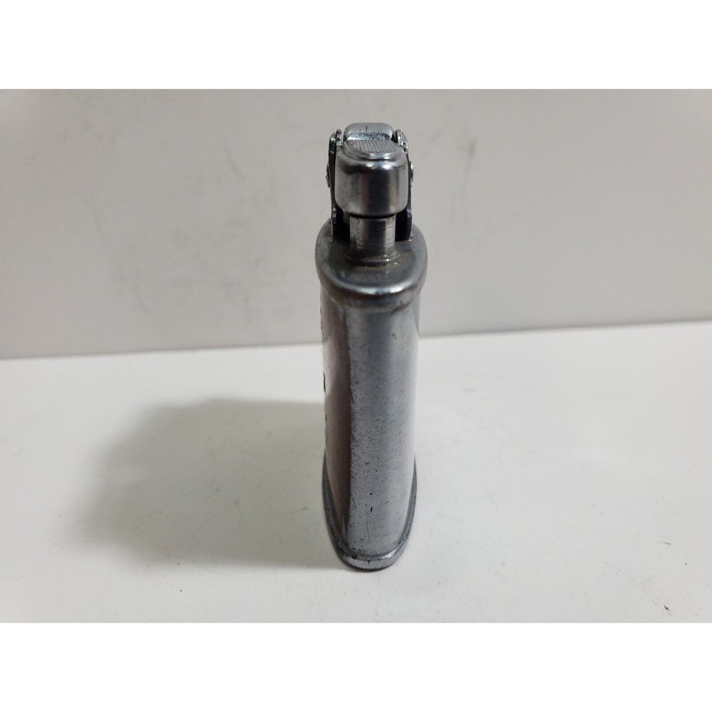 Vintage Working Ronson Standard Silver Tone Lighter 5841/26