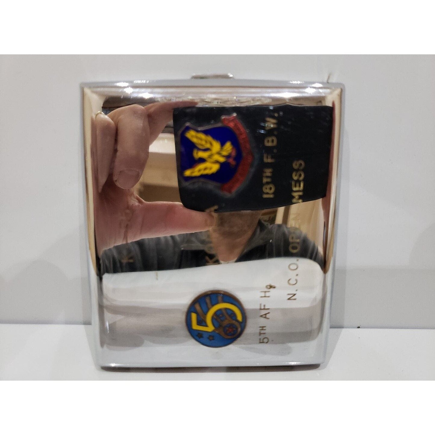 Vintage United States Air Force USAF 5th AFH, 18th F. B. W. INSIGNIA Eamel Case