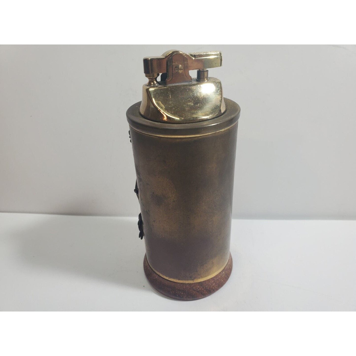 Unique Design Vintage Working Table Lighter, Bras, Honor Crest / Unlit 5771/40