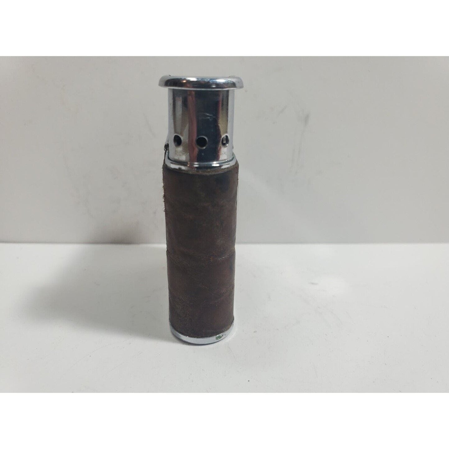 Vintage Working RONSON WHIRLWIND Leather Wrapped, Silver Tone Lighter. 5826/26