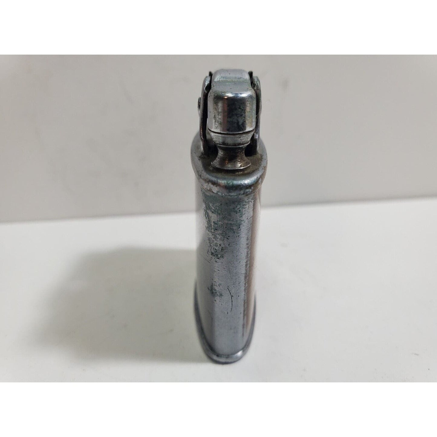 Vintage Working Ronson Standard Silver Tone Lighter 5841/26