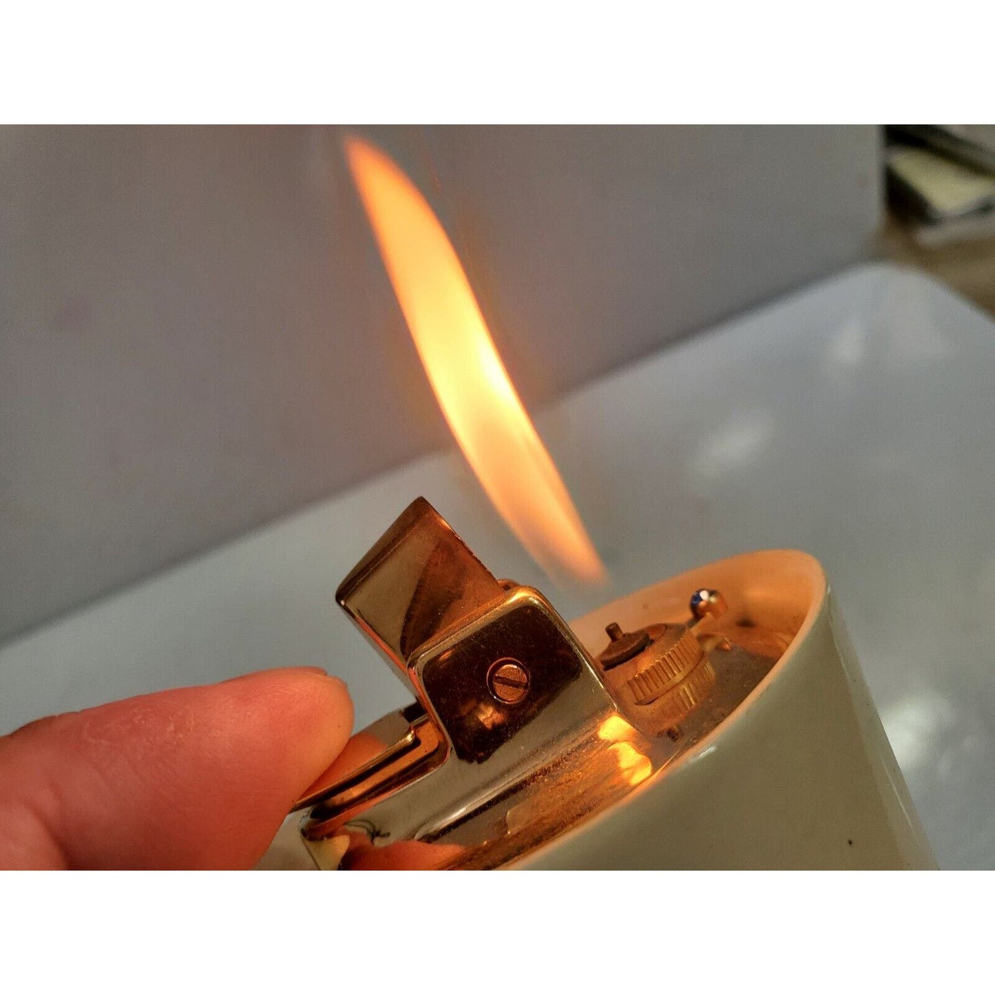 Vintage Working Ronson Table Lighter Varaflame Bell / USA Made 5067/13