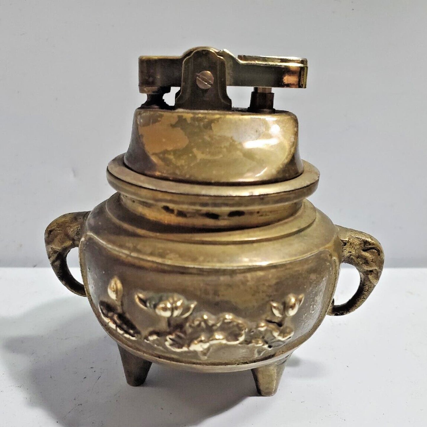 Vintage Working MONK PRAYING Brass Table Lighter / RARE 5361/22