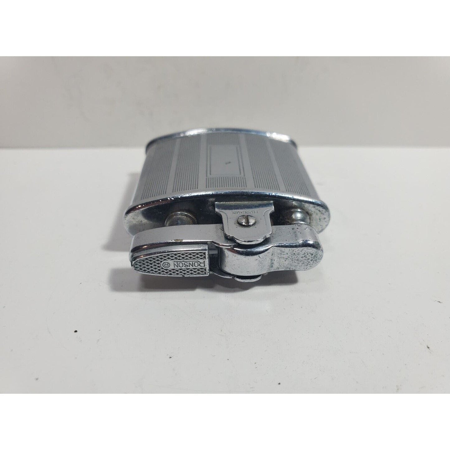 Vintage Working Ronson Standard Silver Tone Lighter 5821/26