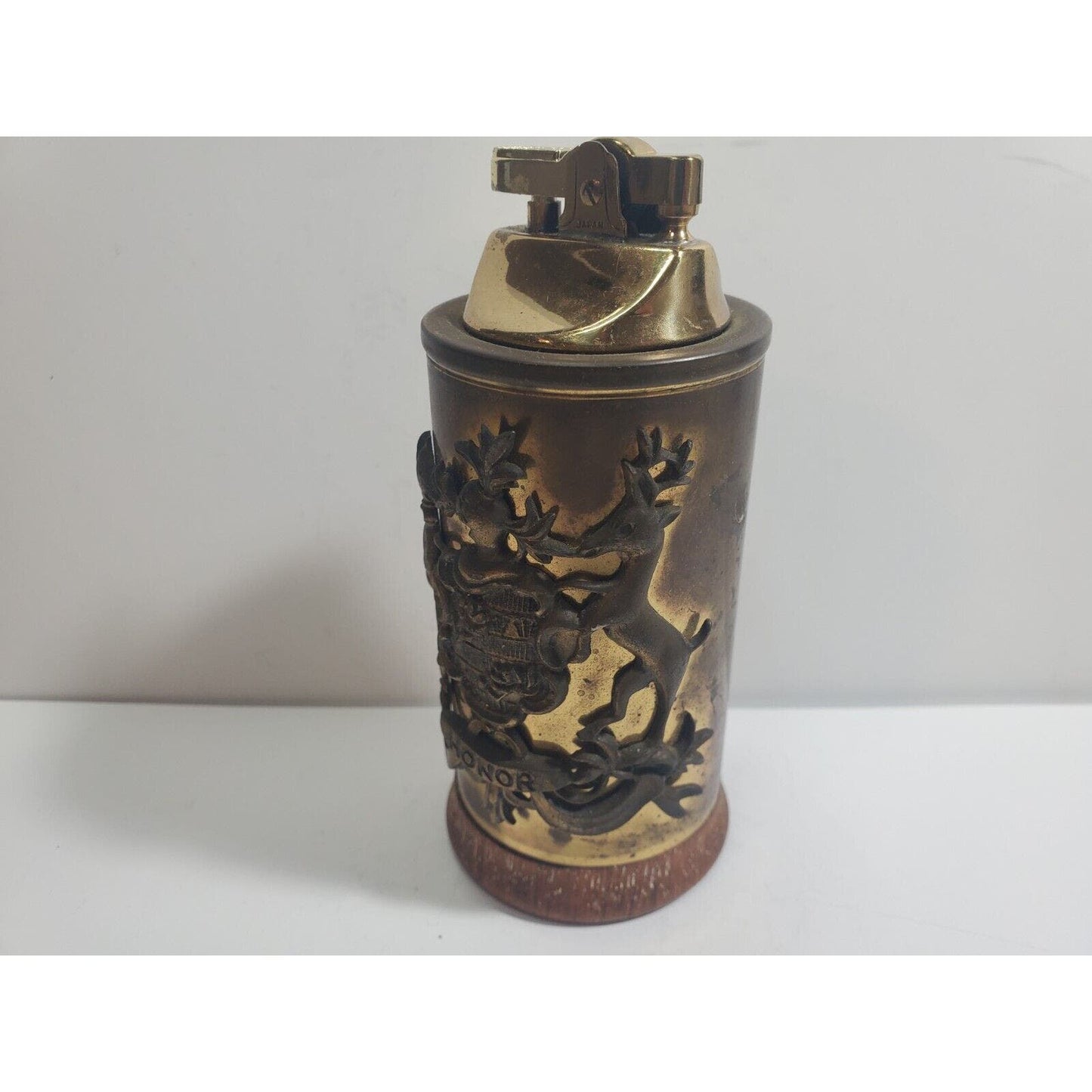 Unique Design Vintage Working Table Lighter, Bras, Honor Crest / Unlit 5771/40