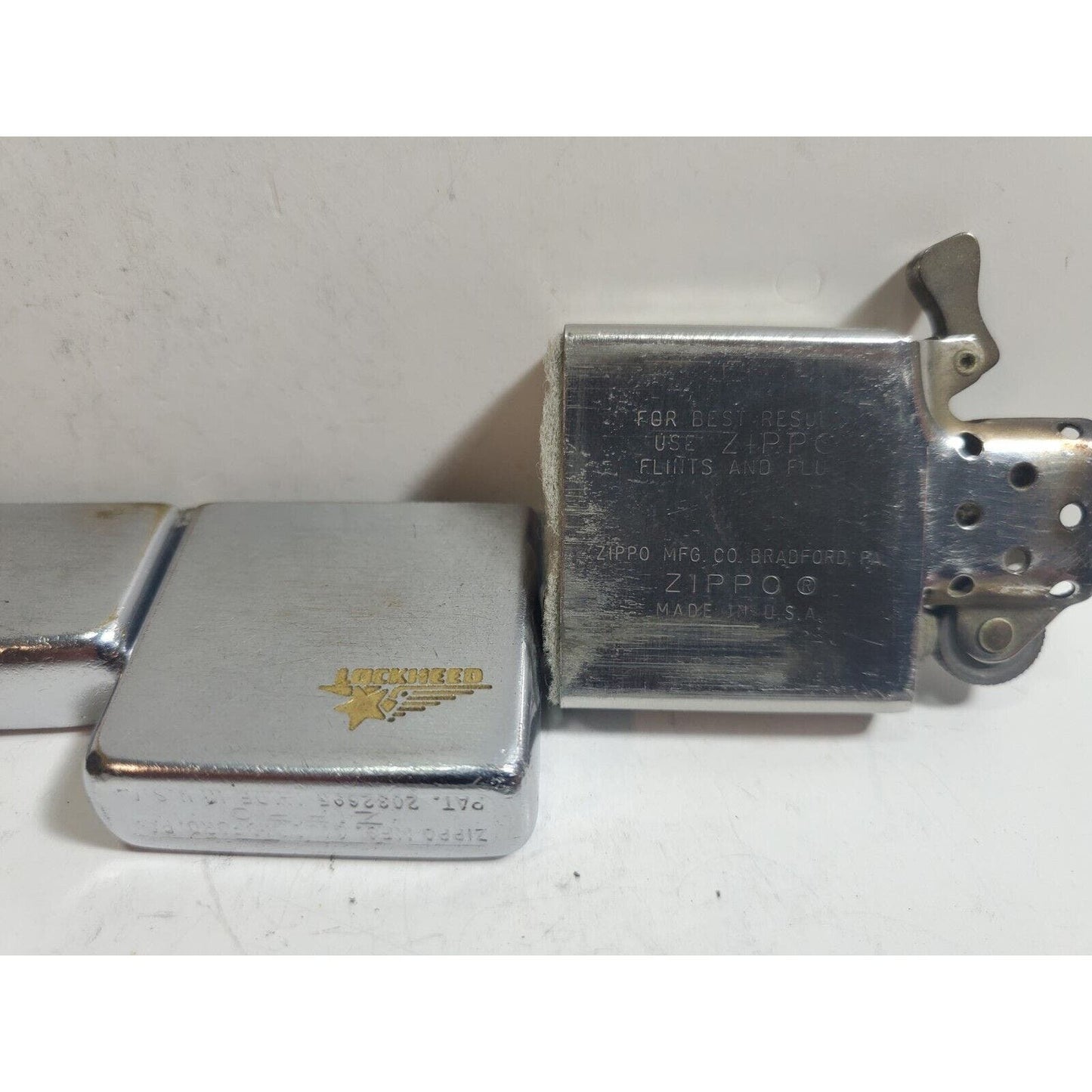 Vintage "Lockheed Aircraft" Logo Zippo Lighter Pat # 2042695 3 Barrel Hinge