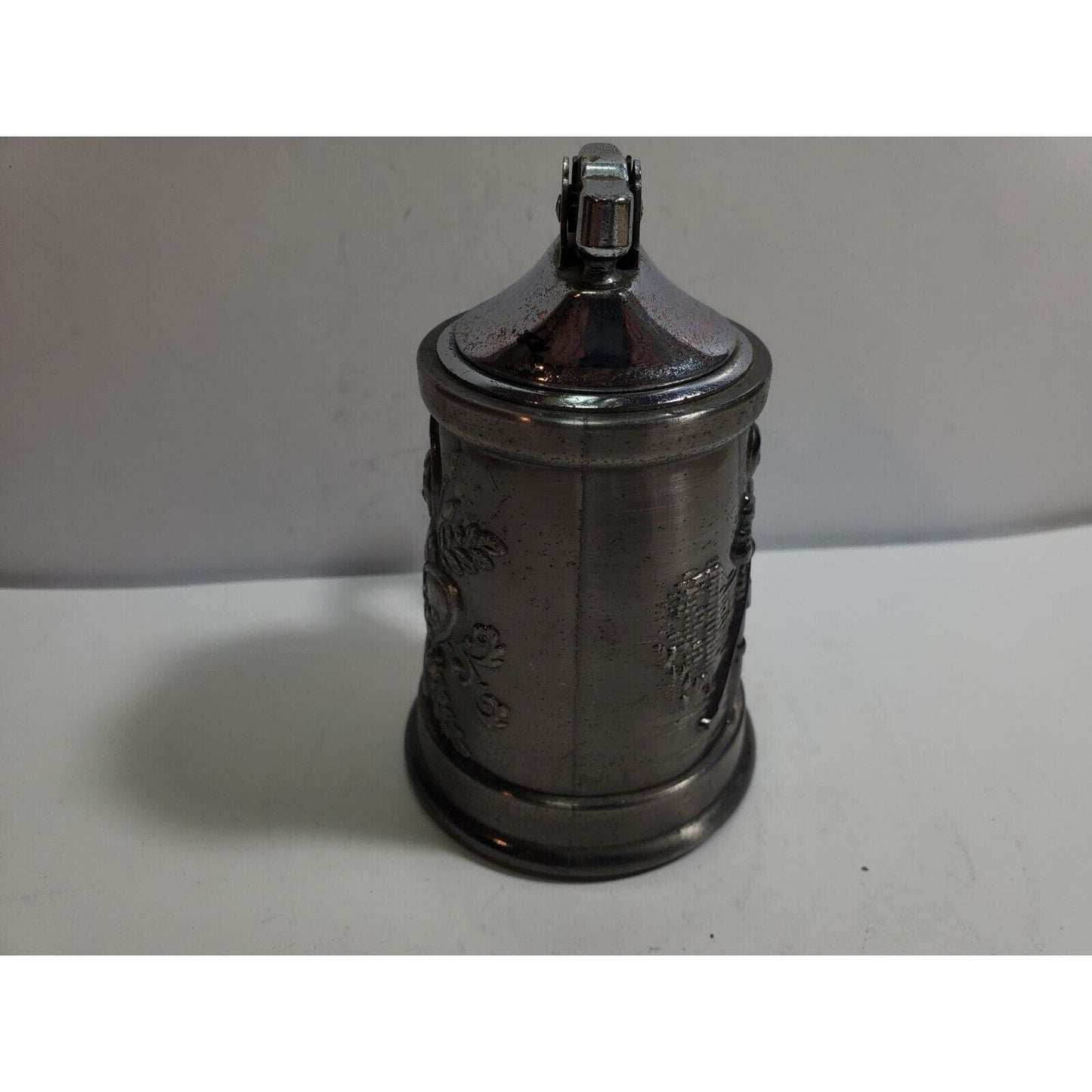 Vintage Working Pewter Ornate Table Top Lighter Mug / 5946/40