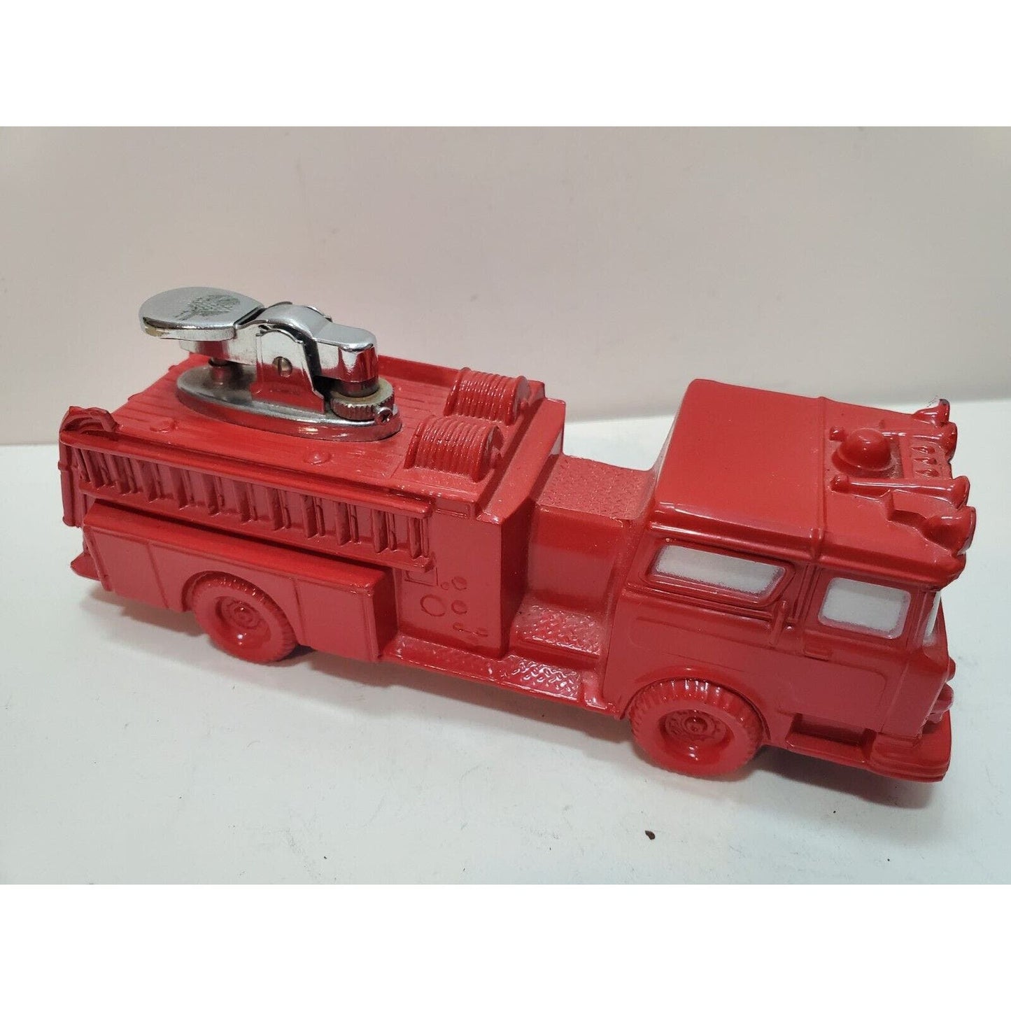 Working Vintage Fire Truck LIGHTER Red MODEL 6" 6245/48