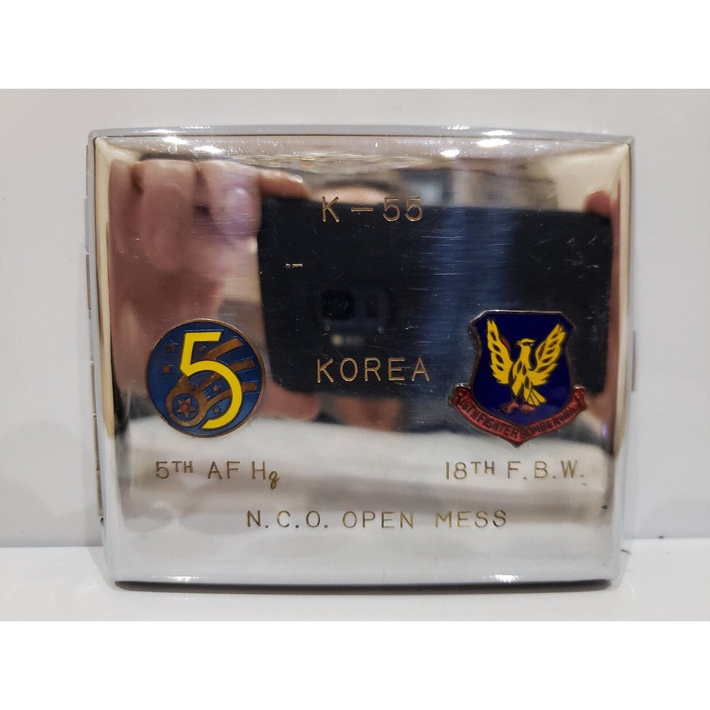 Vintage United States Air Force USAF 5th AFH, 18th F. B. W. INSIGNIA Eamel Case