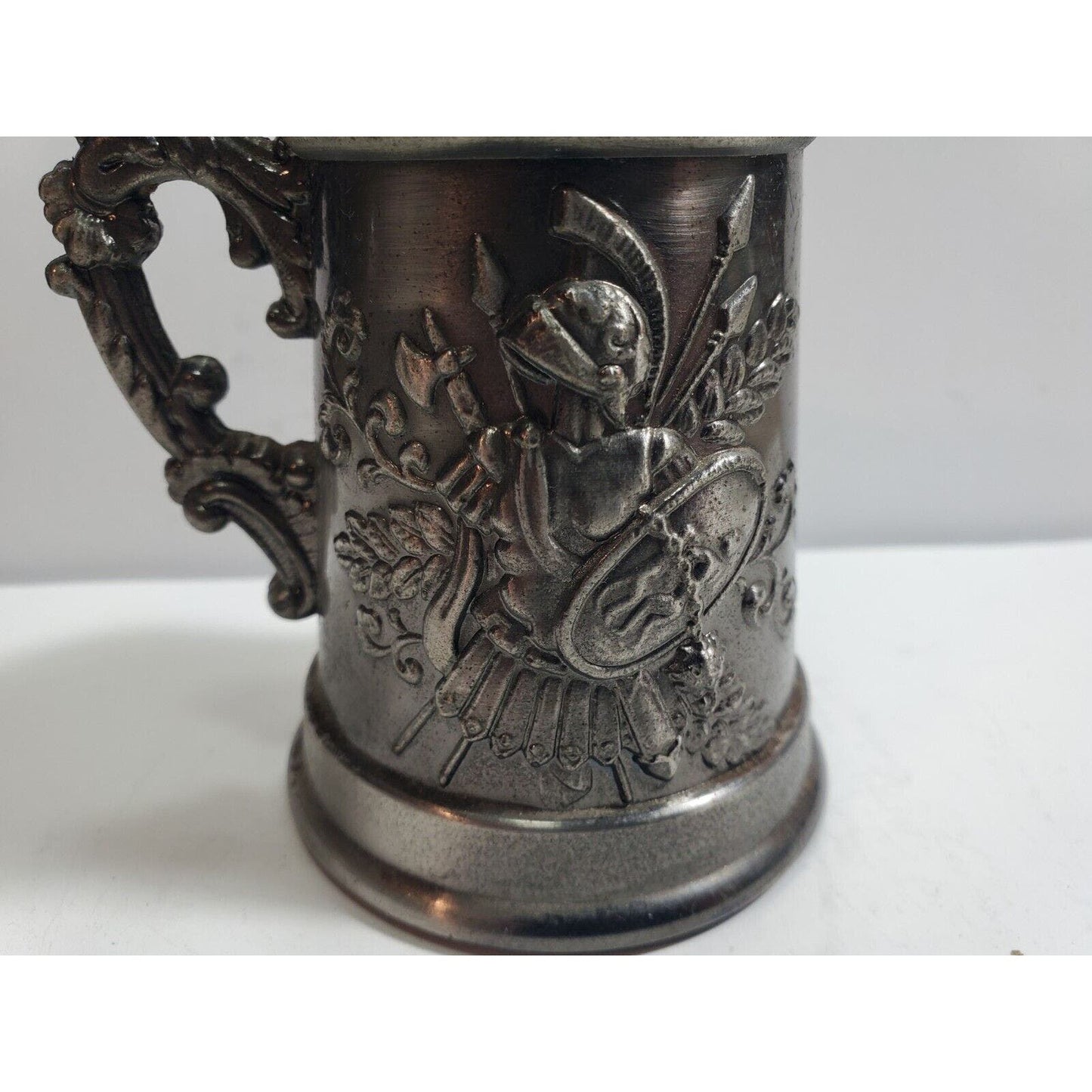 Vintage Working Pewter Ornate Table Top Lighter Mug / 5946/40