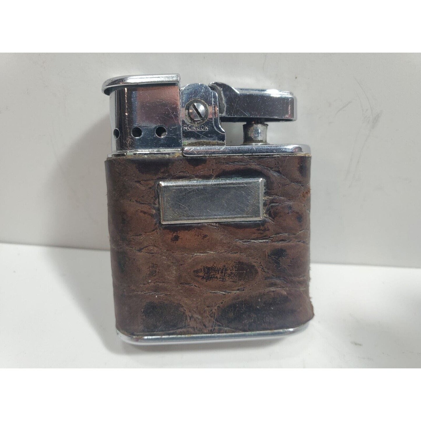 Vintage Working RONSON WHIRLWIND Leather Wrapped, Silver Tone Lighter. 5826/26