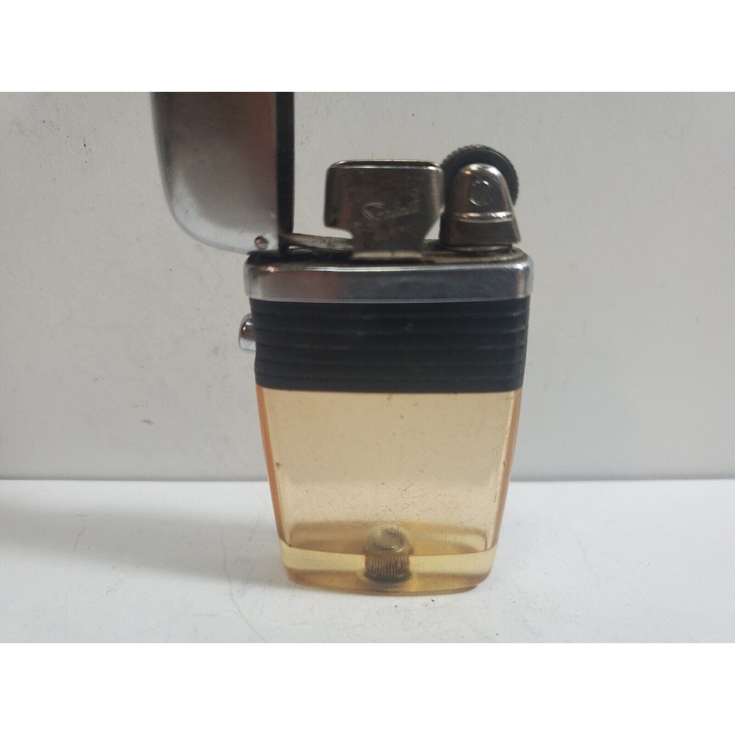 Vintage Working Scripto VU Lighter, Clear No Insert, Black 6061/29