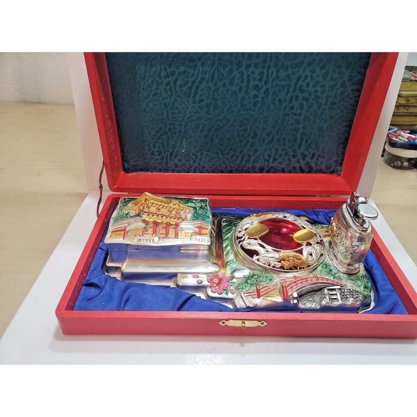 Vintage Japan DRAGON Smoking Set Lighter ,Ashtray and Holder Orig. Box 6294/48