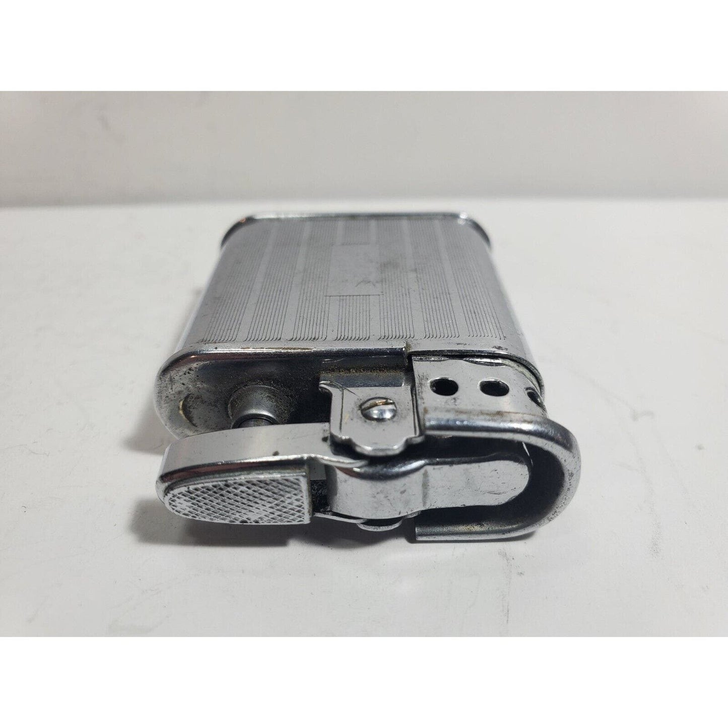 Vintage Working WHIRLWIND Silver Tone Lighter. 5912/32