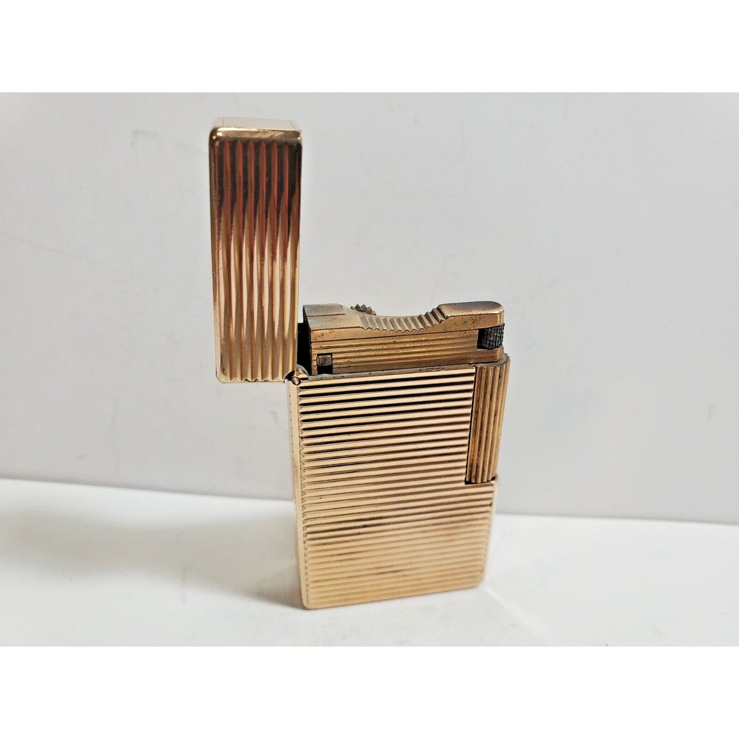 ST Dupont Lighter Line 1 Large- Paris, France- Gold-Plated 20 microns 5768/37