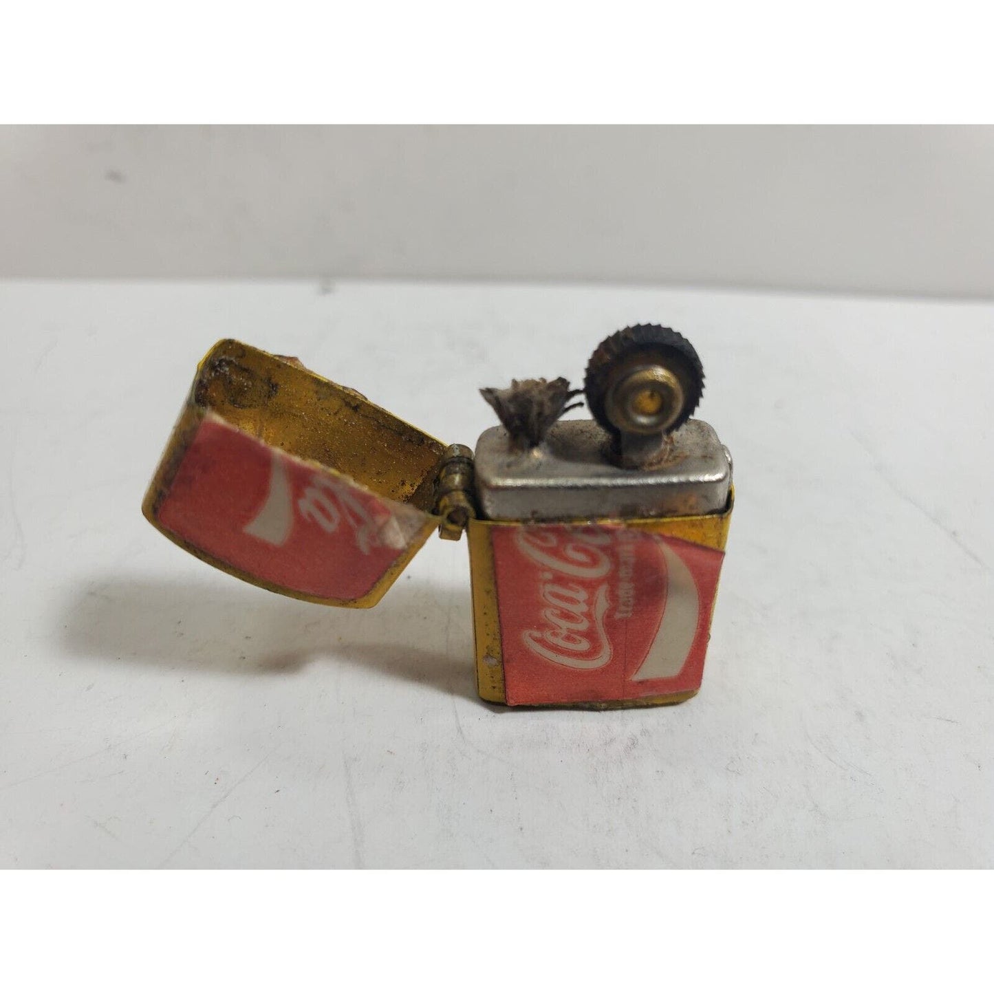 COCA COLA Vintage Working Miniature Fob Lighter 6082/30